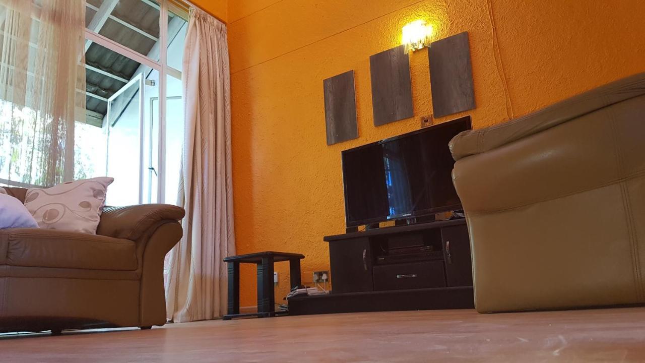 Lolo'S 1Bed Apt-Best Location-2Balconies Harare Buitenkant foto